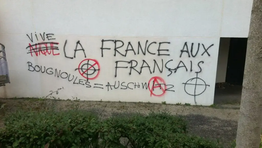 tags antisémités et islamophobes sur l'université de nantes